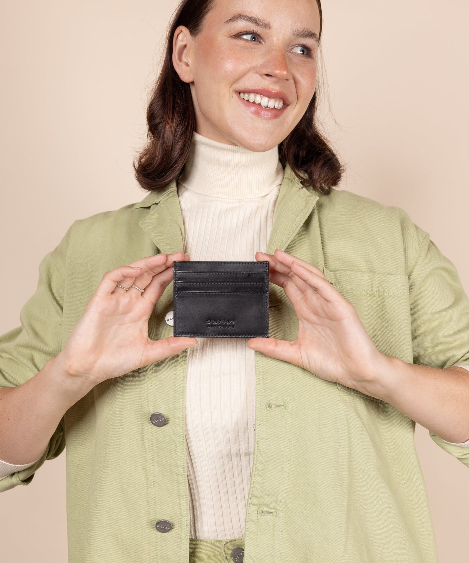 Marks-Card-Case-Maxi-Black-Model.jpg