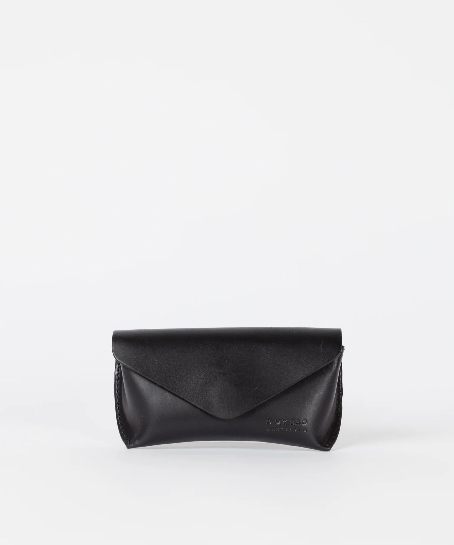 Spectacle-Case-Black-Classic-Leather-Front.webp