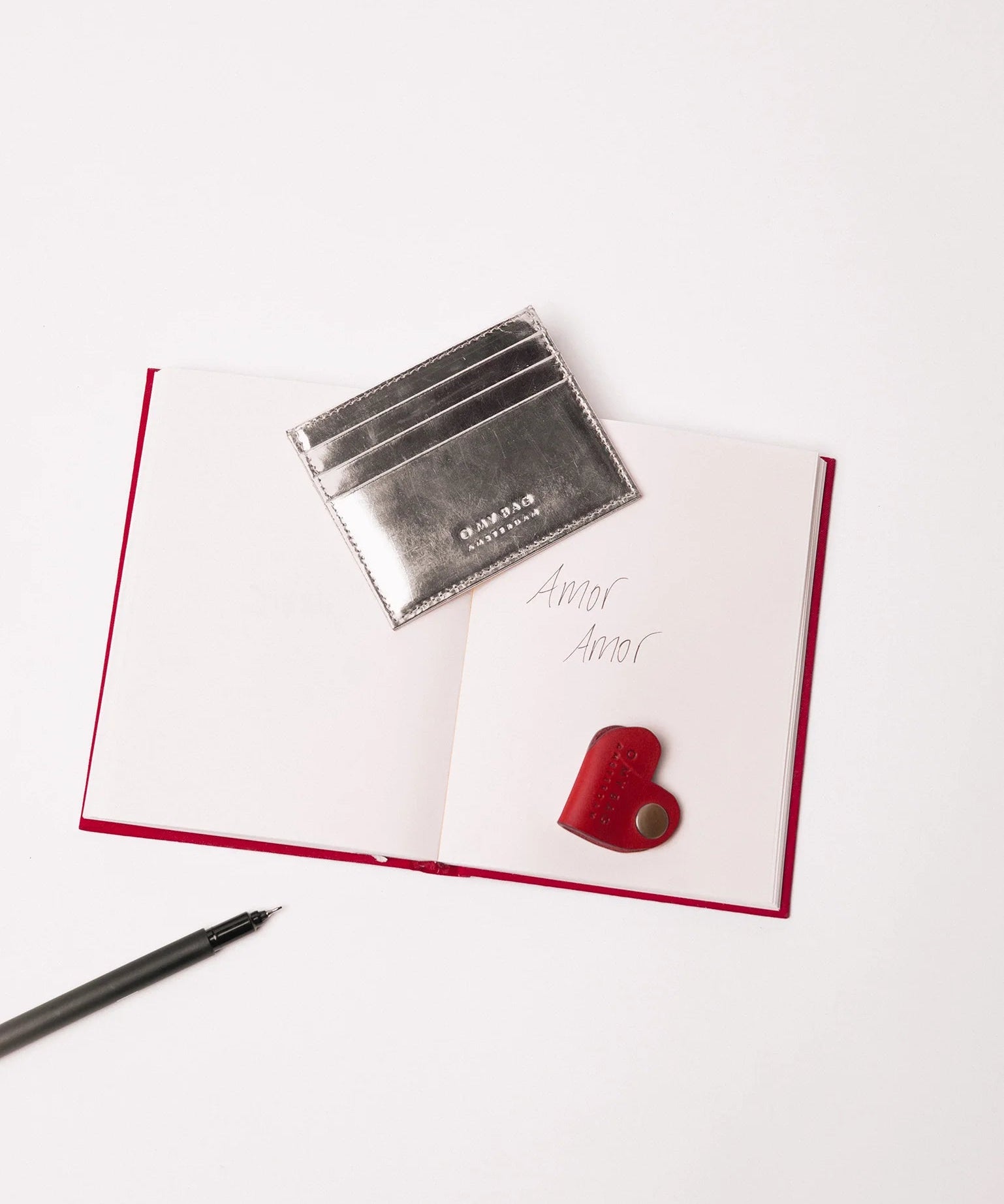Valentines-Marks-Cardcase-Silver-4.webp