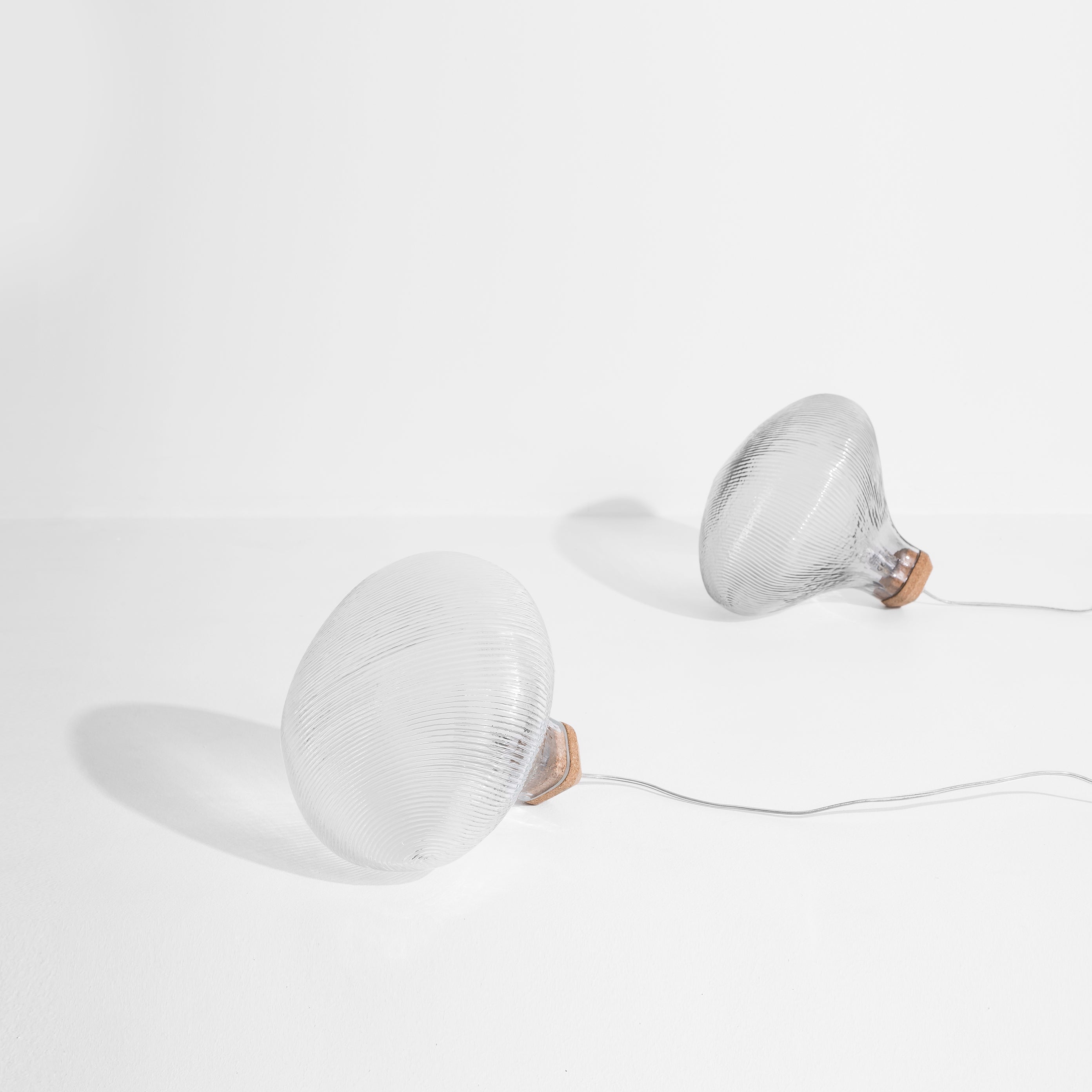 L0010101_L0010102_tidelight_tablelamps_transparent-smoked__PF_packshot_HD__1.jpg