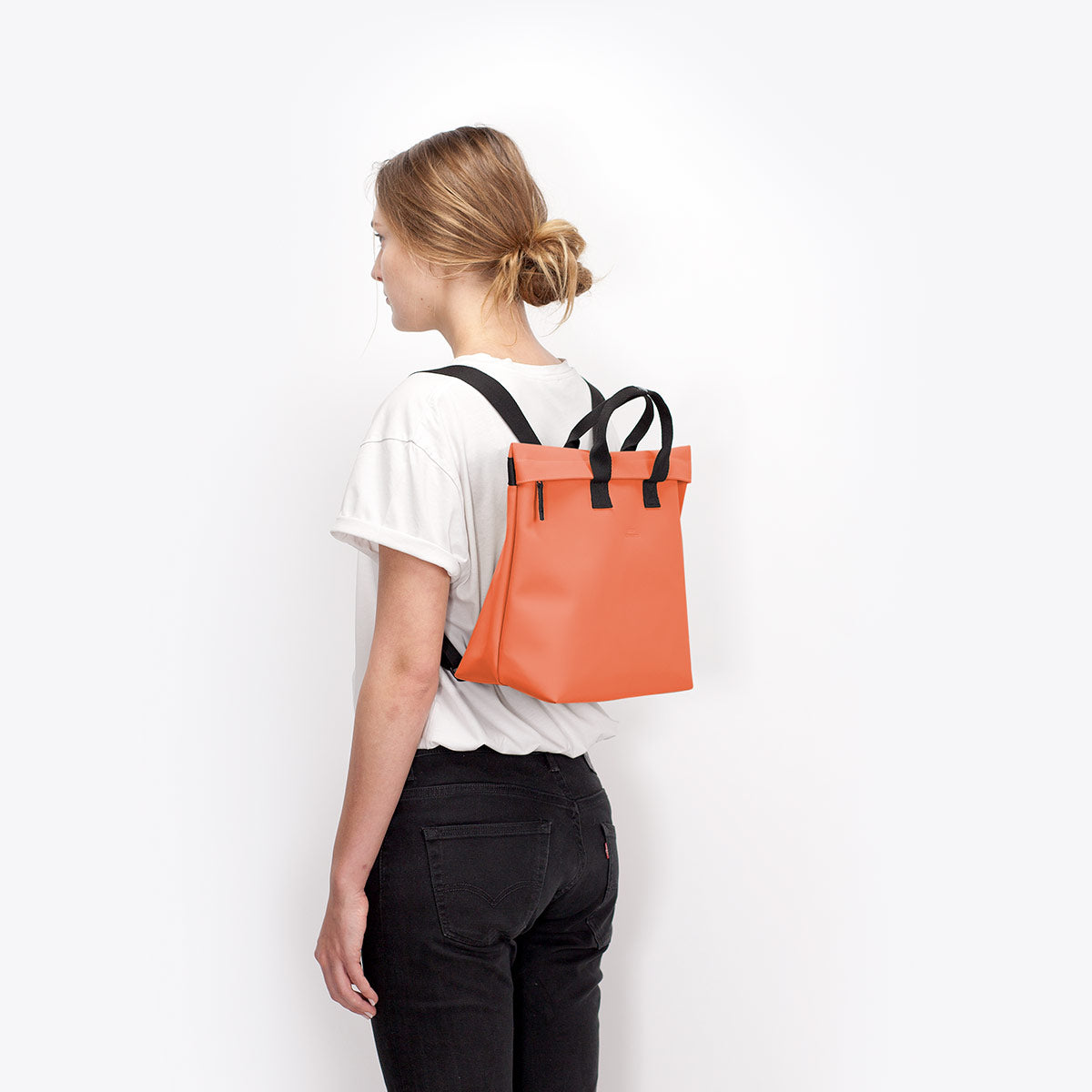 Eliza - lotus coral