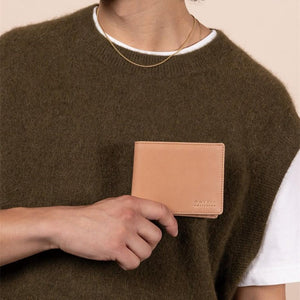 Tobi's wallet - Camel hunter leather