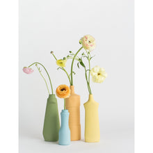 Afbeelding in Gallery-weergave laden, Bottle vase  #1 fresh yellow

