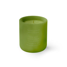 Afbeelding in Gallery-weergave laden, Cement candle - Green intuition
