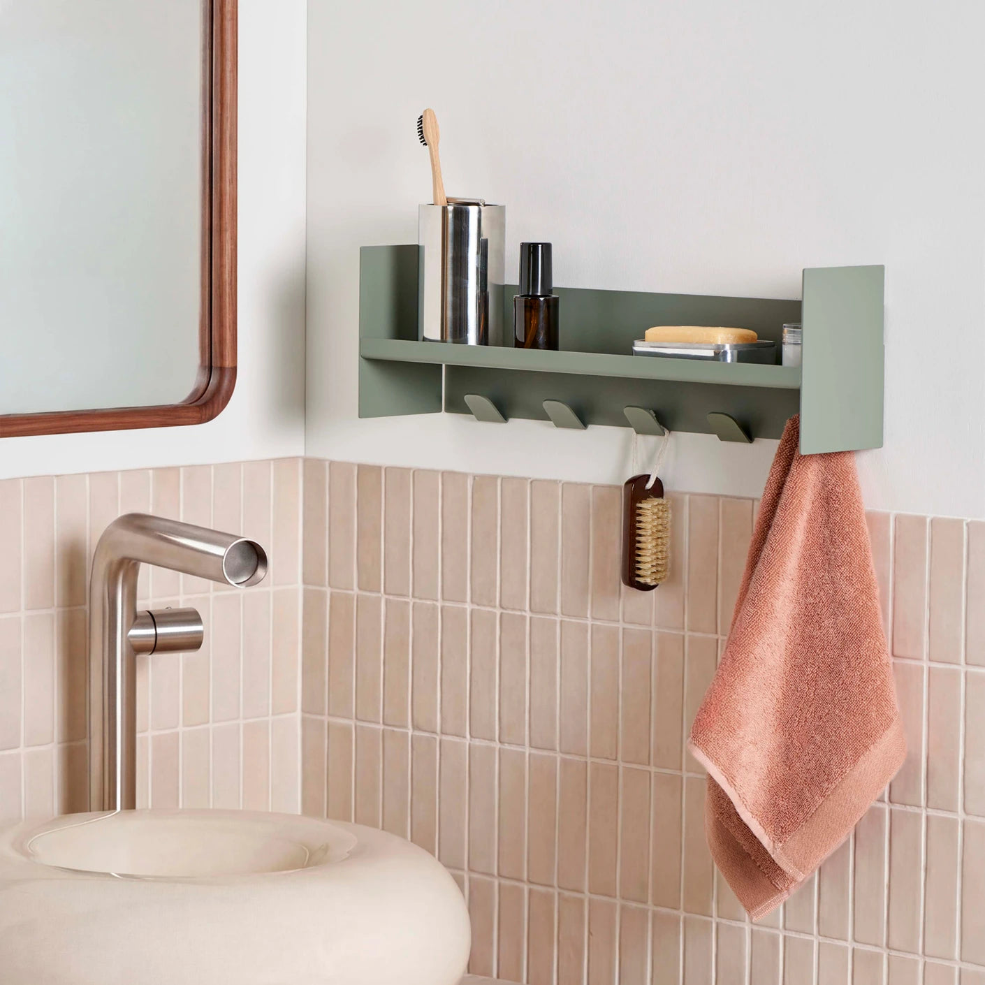 pli wall shelf with hooks - slim version