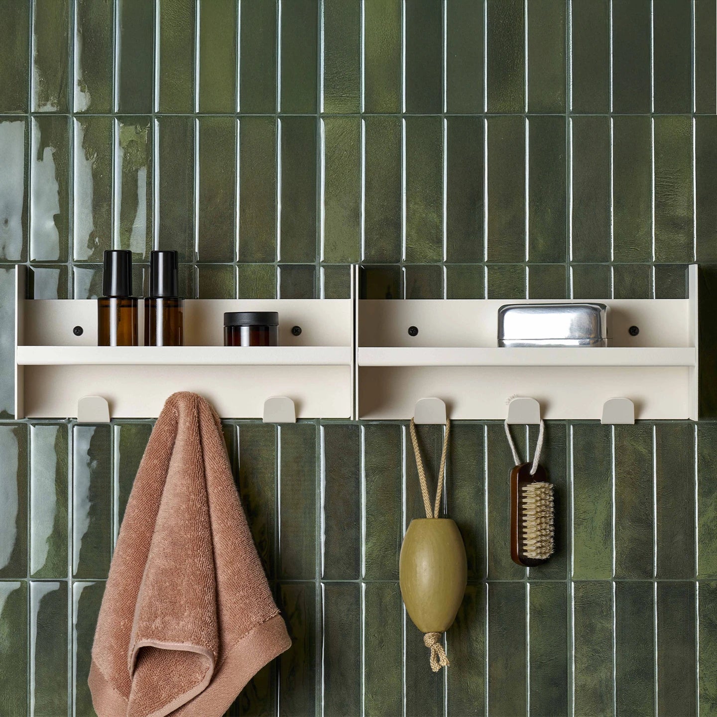 pli wall shelf with hooks - slim version