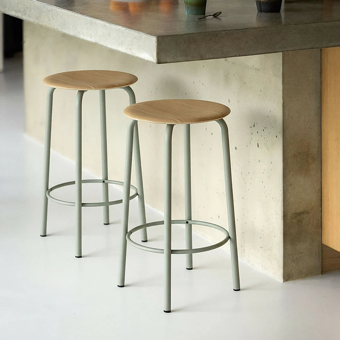 2-tabourets-bar-griseuca-WEB.webp