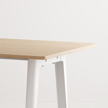 Afbeelding in Gallery-weergave laden, New modern eettafel - eco-certified wood
