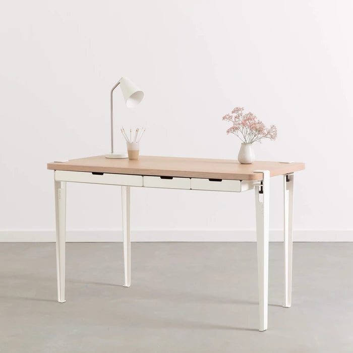 Tiptoe bureau