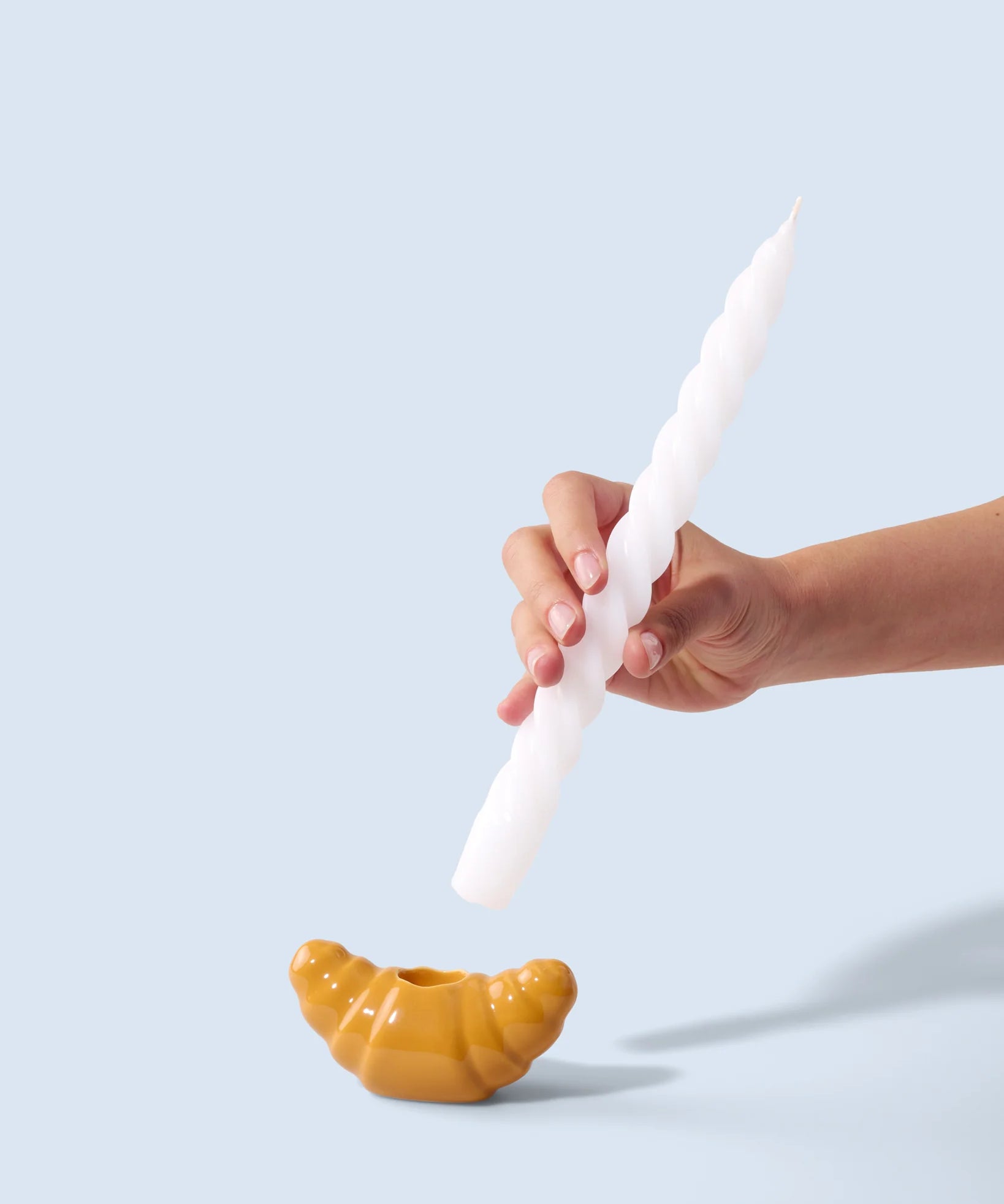 BOUGEOIR-CROISSANT-MAIN-0593.webp