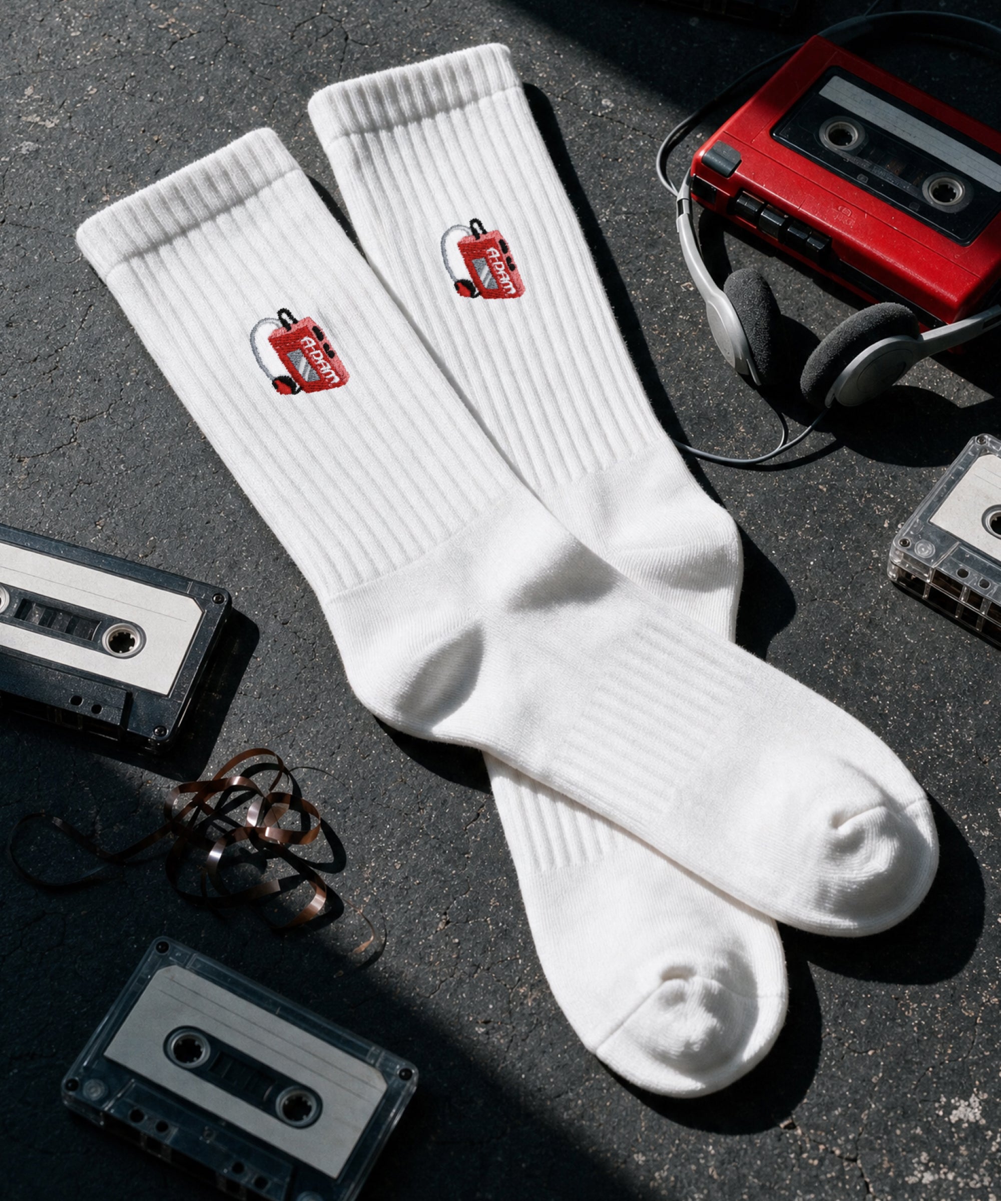 CHAMPCrewSocksWhiteWalkman_ASS0157_lifestyle_3.jpg