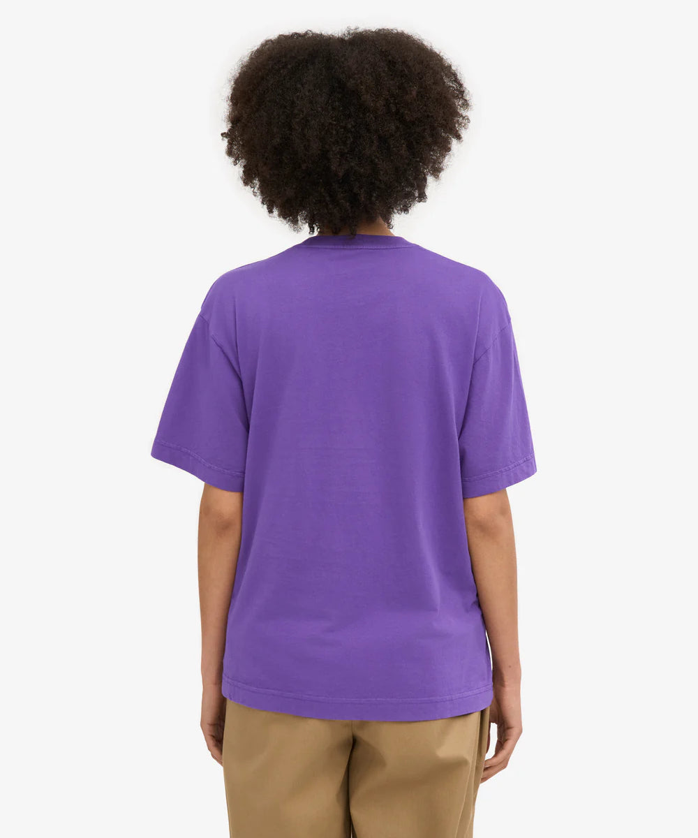 CS2056_Oversized-Organic-T-Shirt_ultra-violet_Female_4.webp