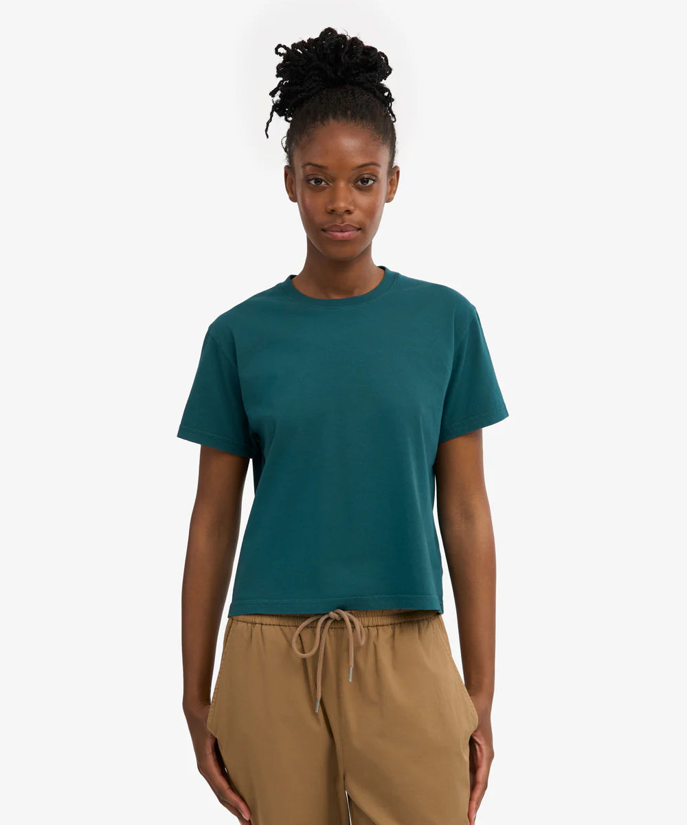 CS2057_Organic-Boxy-Crop-T-Shirt_Ocean-Green_Female_2.webp