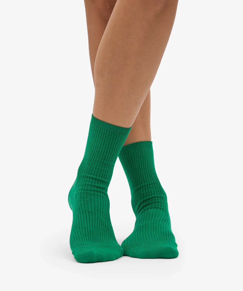 CS6002_Women-Classic-Organic-Sock_KellyGreen_0020_1.webp