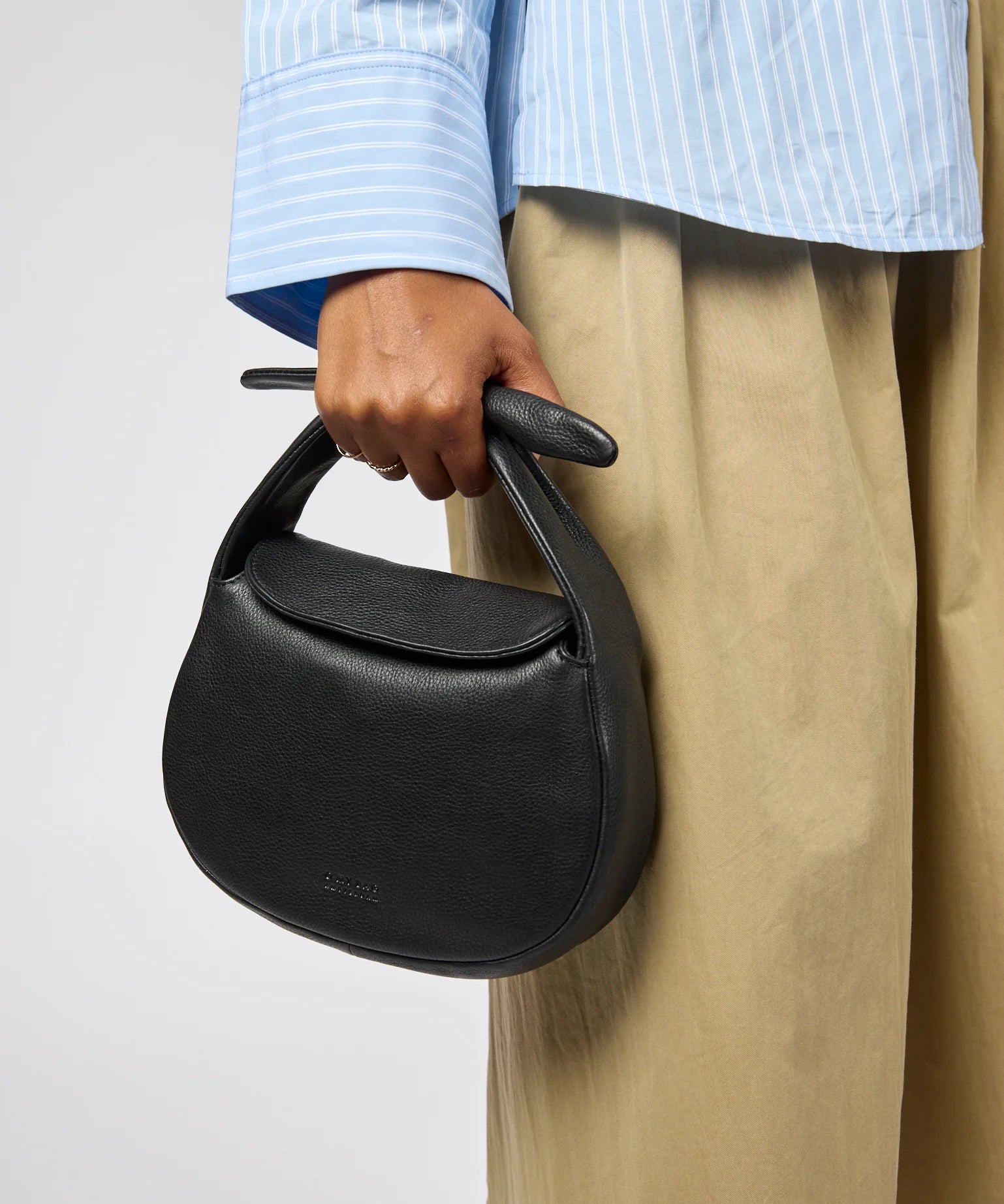 Coco-Croissant-Black-Ecom-Model6.webp