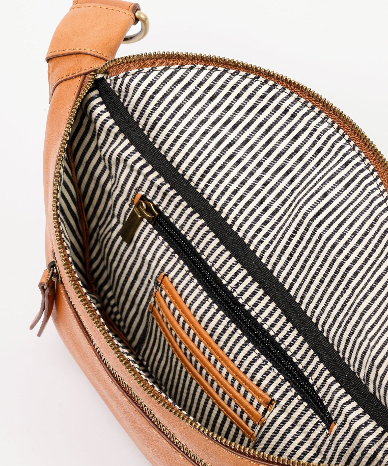 Drew-Bum-Bag-Wild-Oak-Soft-Grain-Leather-Front-Checkered-Inside.jpg