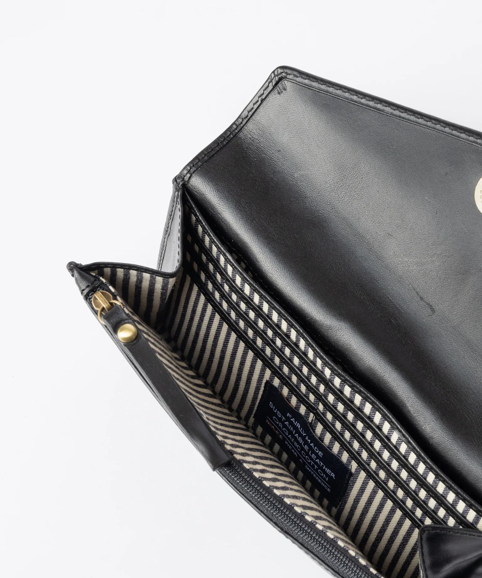 Envelope-Pixie-Black-Classic-Leather-Inside.webp