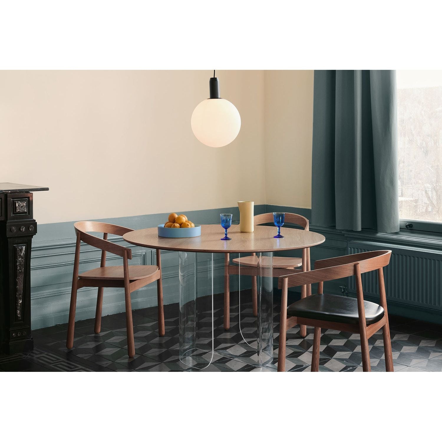 FEST_Homerun_dining_chair_2_280f3c4b-d4ca-4403-aa29-d5b61ffb97de.jpg