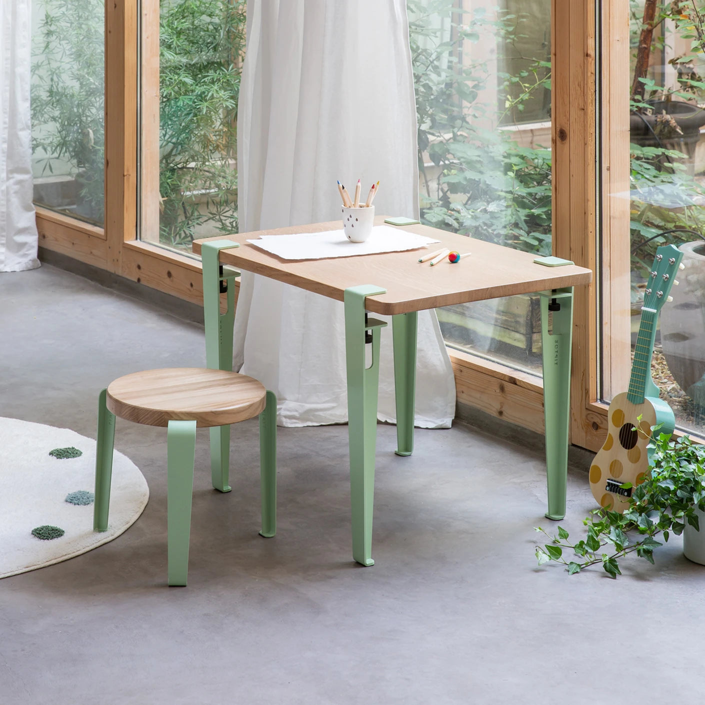 Kids desk - solid oak