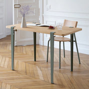 Tiptoe bureau