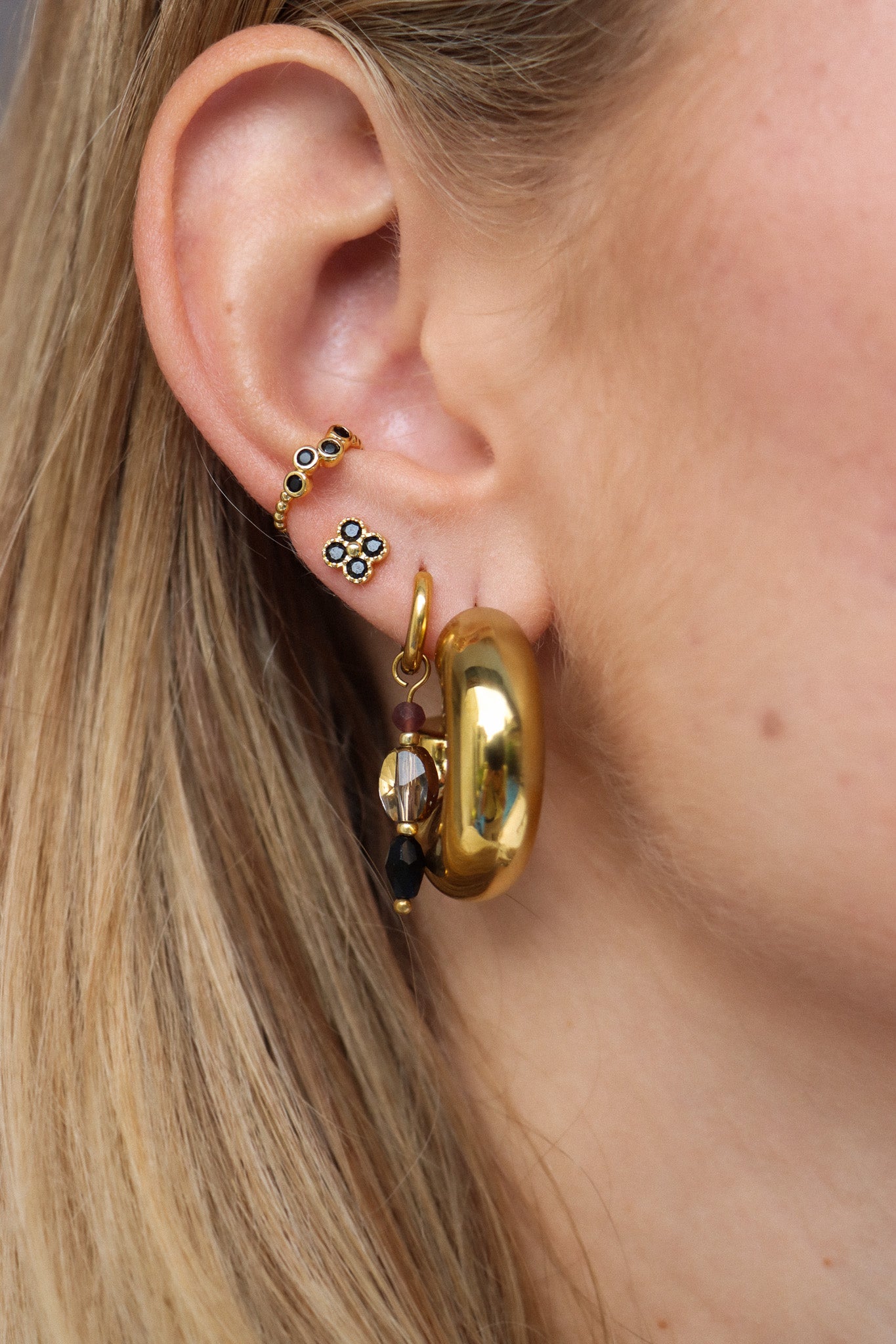 black clover - oorbellen