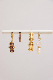 Belle pearl hoop - oorbel