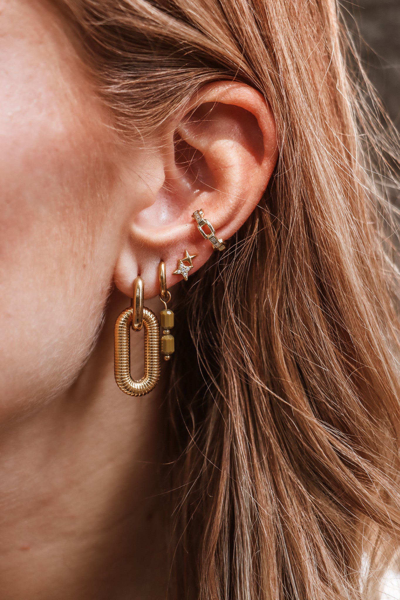 oval stripe hoop