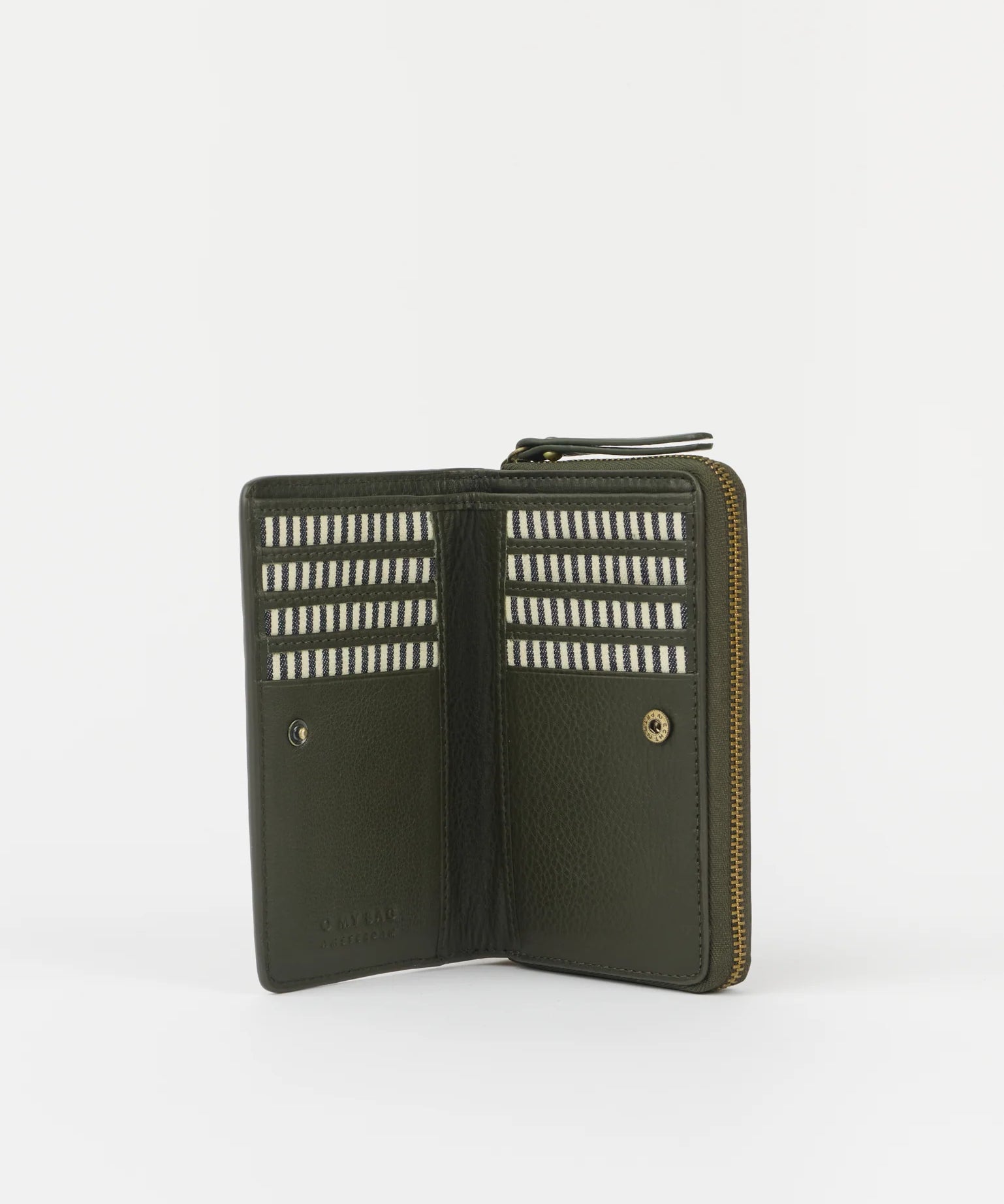 Jett-Wallet-Moss-Green-Soft-Grain-Leather-inside.webp
