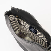 Afbeelding in Gallery-weergave laden, Lana - Black soft grain leather
