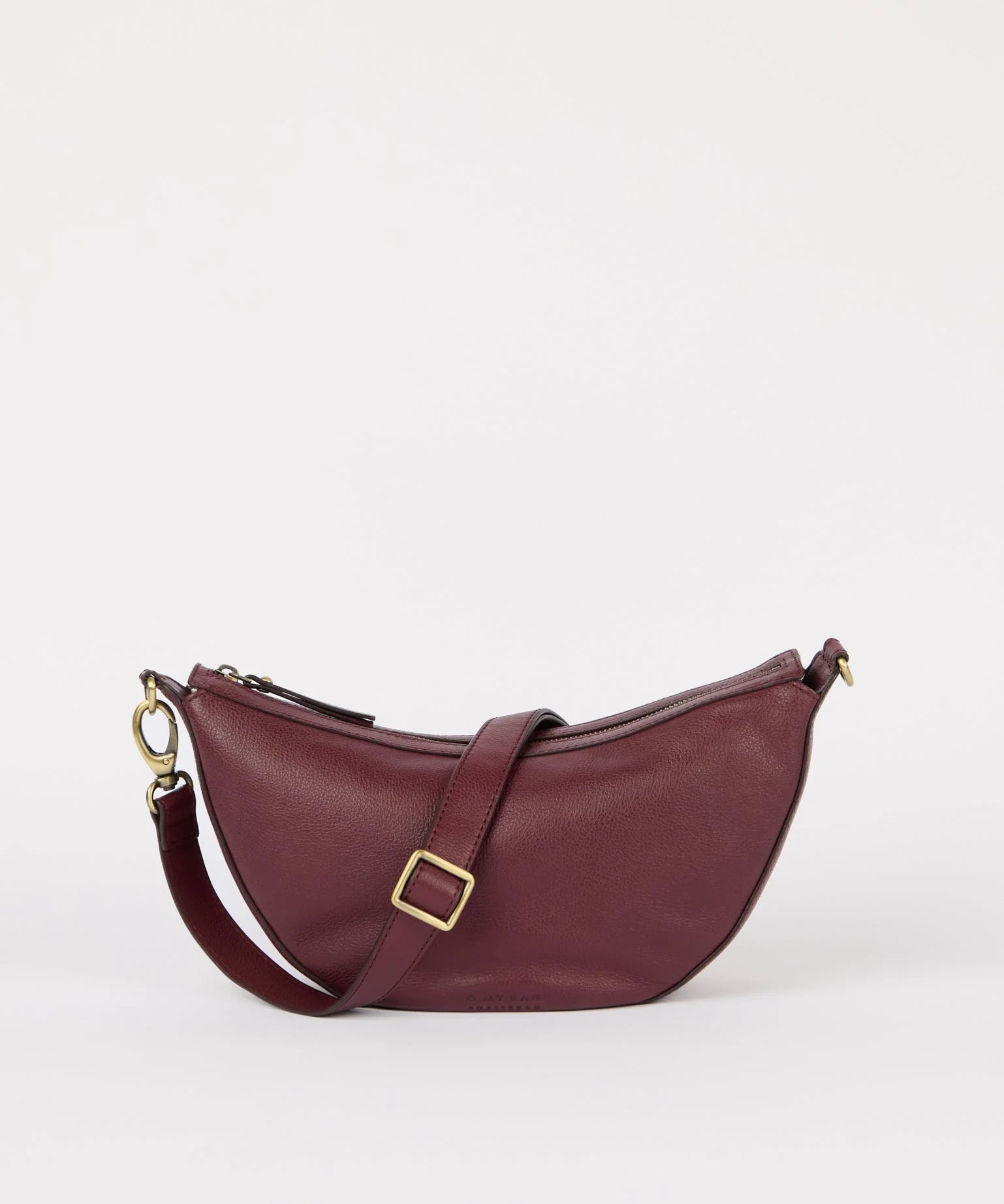 Leo-Twisted-Handle-Dark-Cherry-Soft-Grain-Leather-Front-Strap.webp