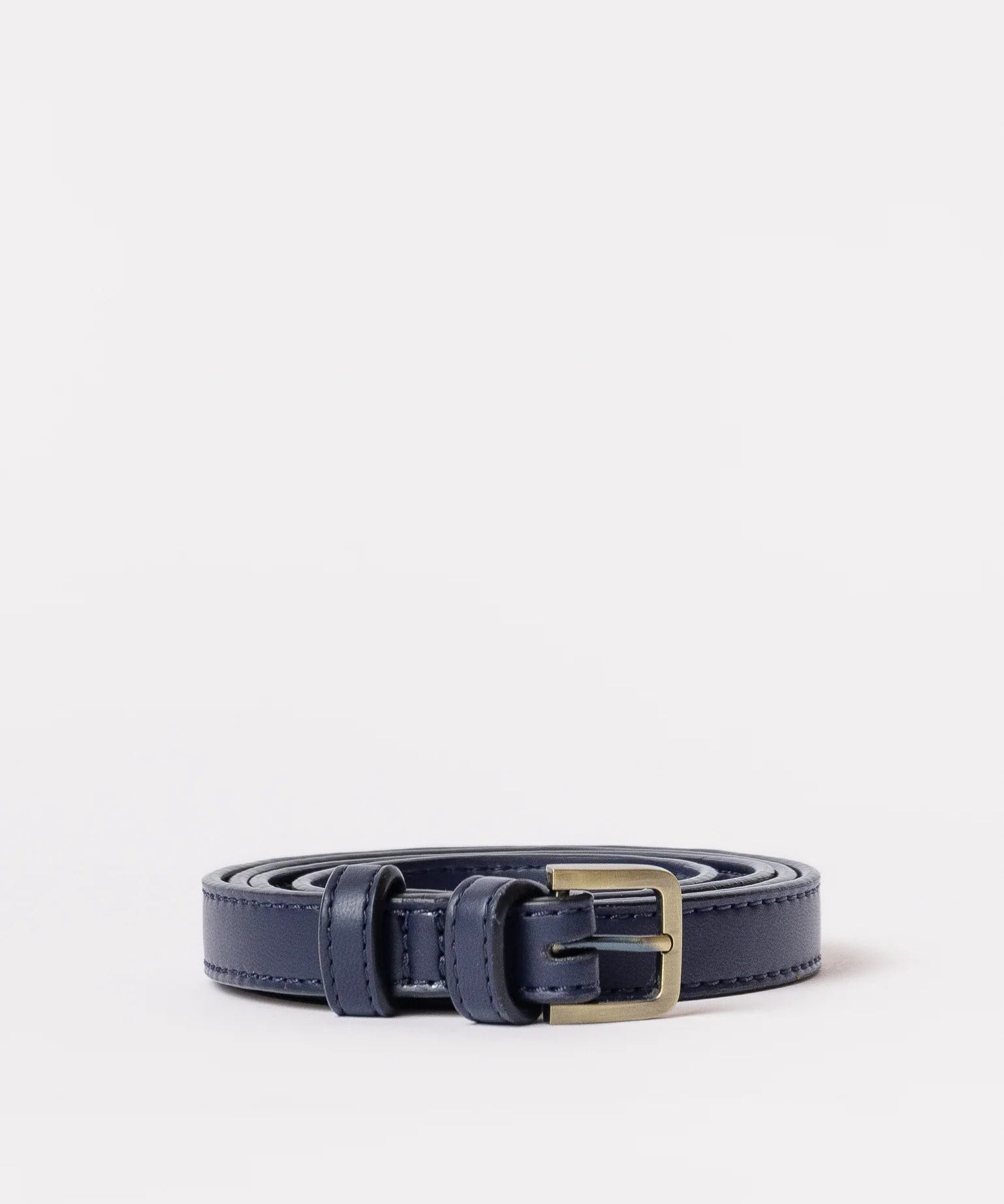 Long-Belt-Bag-Strap-Navy-Vegan-Uppeal_-Front.webp
