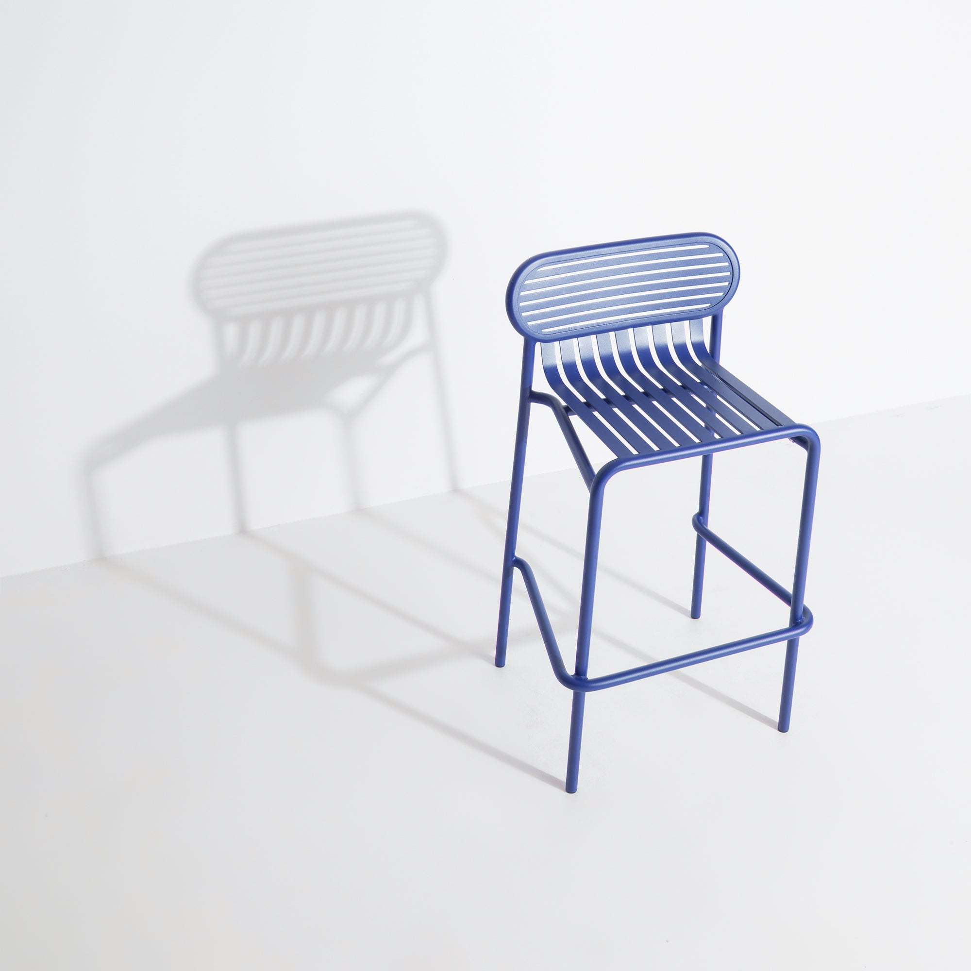 M0740906_week-end_high-stool_large_blue__PF_packshot__4.jpg