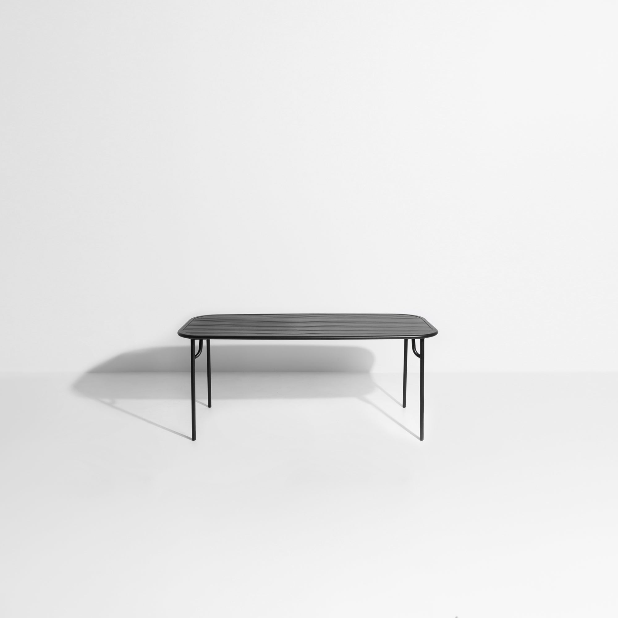 M0741201_week-end_ractangle-table_medium_black__PF_packshot__1_1dbd9d54-4412-484f-8860-da3176eca87c.jpg