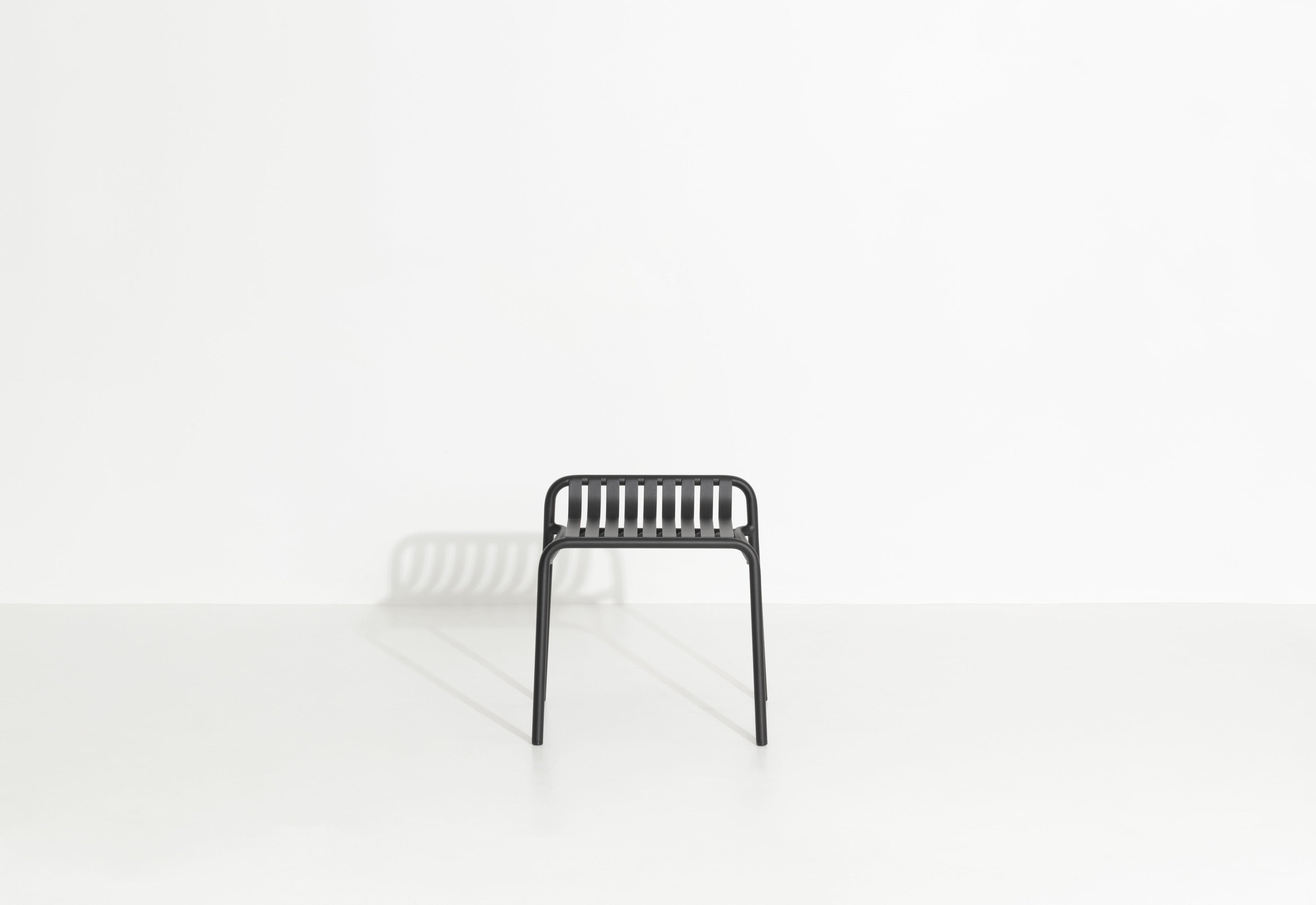 M0742001_week-end_stool_black__PF_packshot_RVB__1.jpg