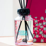 reed diffuser - hugs and kisses