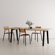 Afbeelding in Gallery-weergave laden, New modern eettafel - eco-certified wood
