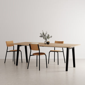 New modern eettafel - eco-certified wood