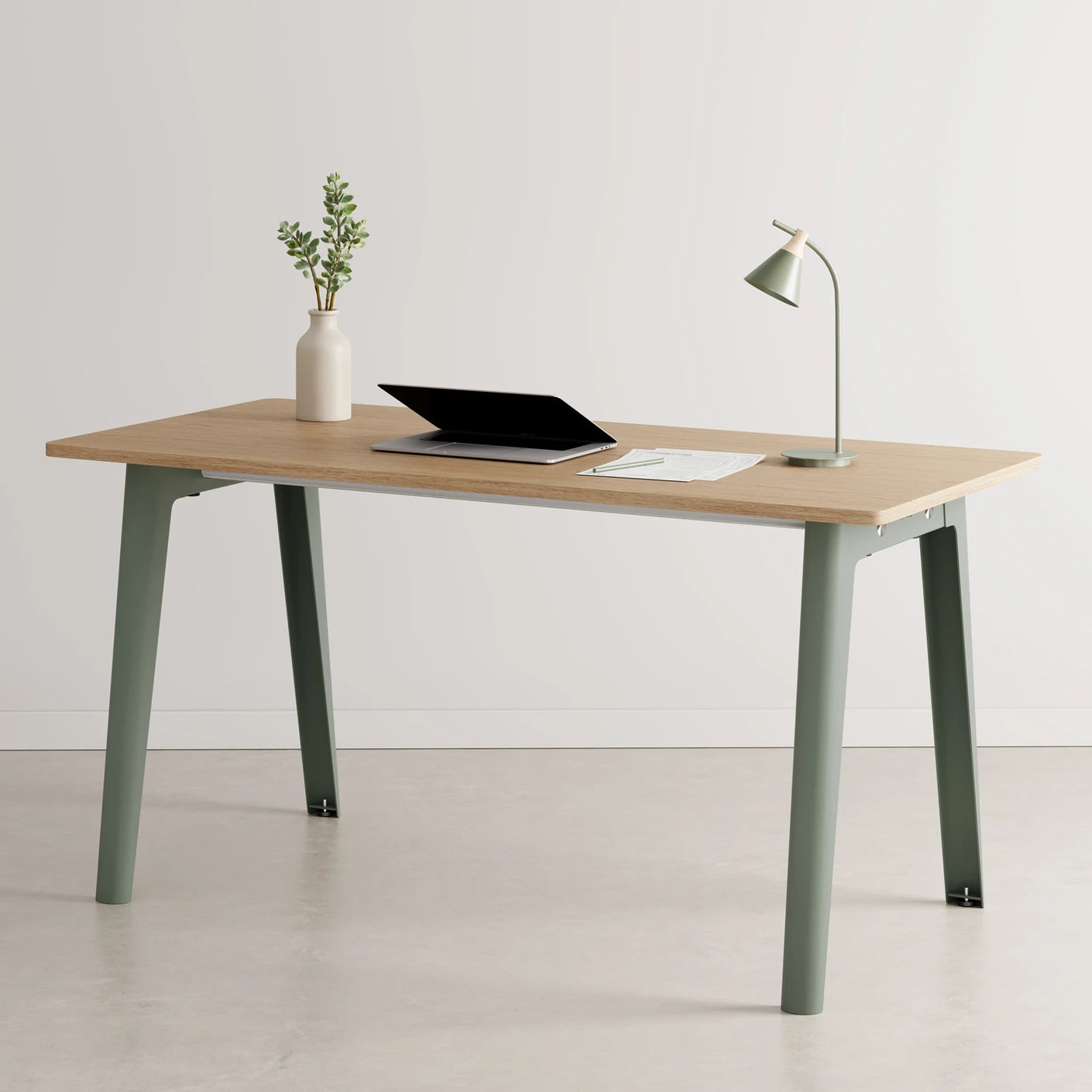 New modern bureau