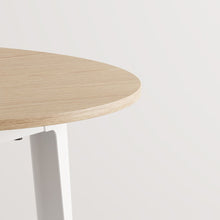 Afbeelding in Gallery-weergave laden, New modern ronde eettafel - eco-certified wood
