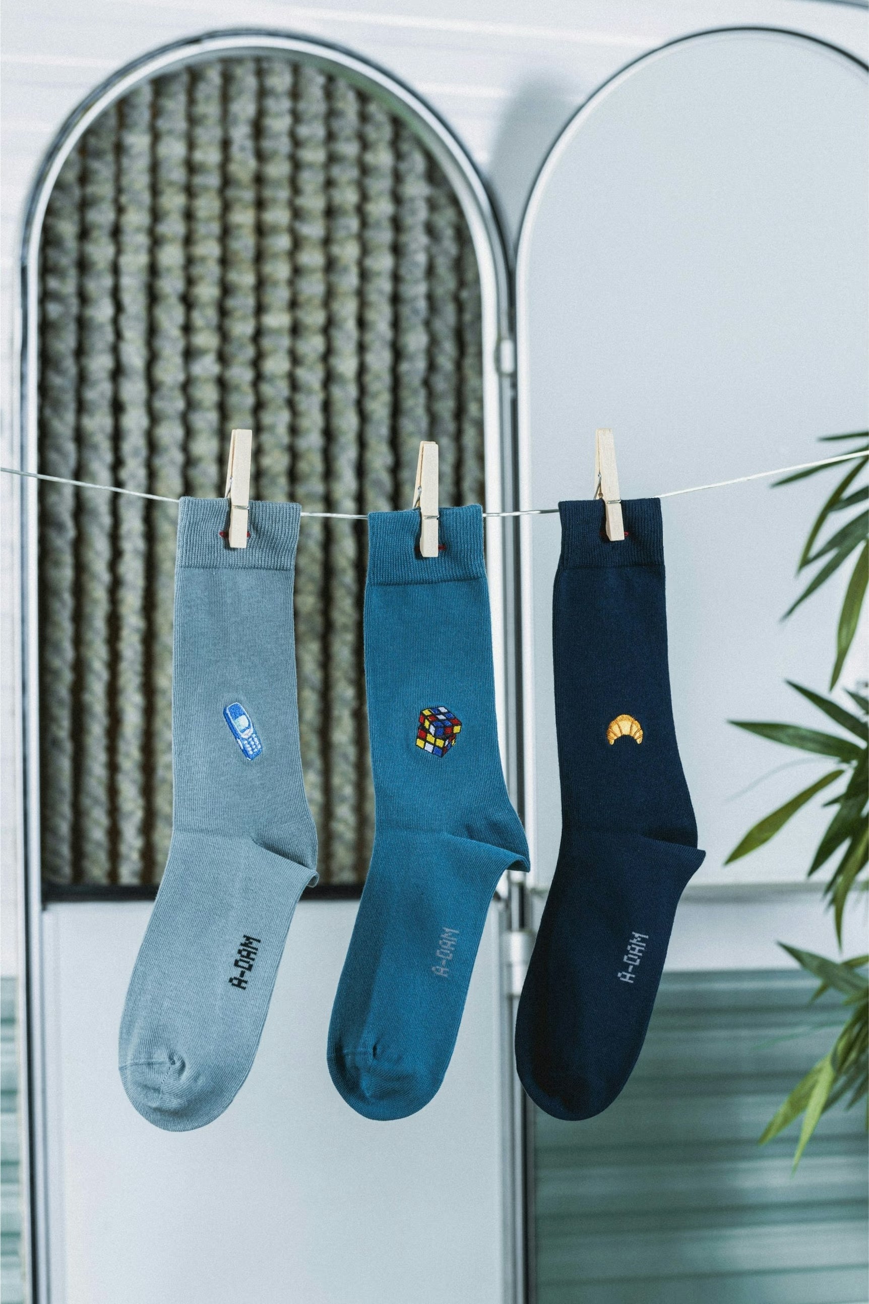 croissant navy socks