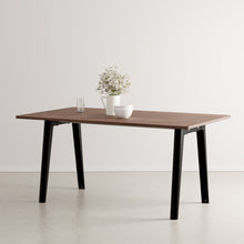 Afbeelding in Gallery-weergave laden, New modern eettafel walnoot - eco-certified wood
