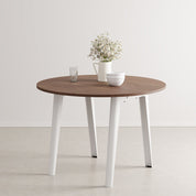 New modern ronde eettafel walnoot - eco-certified wood