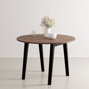 New modern ronde eettafel walnoot - eco-certified wood