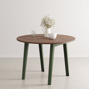 New modern ronde eettafel walnoot - eco-certified wood