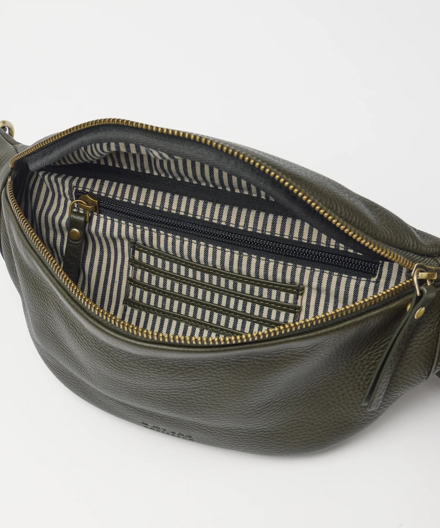 Niko-Bumbag-Moss-Green-Soft-Grain-Leather-Inside.webp