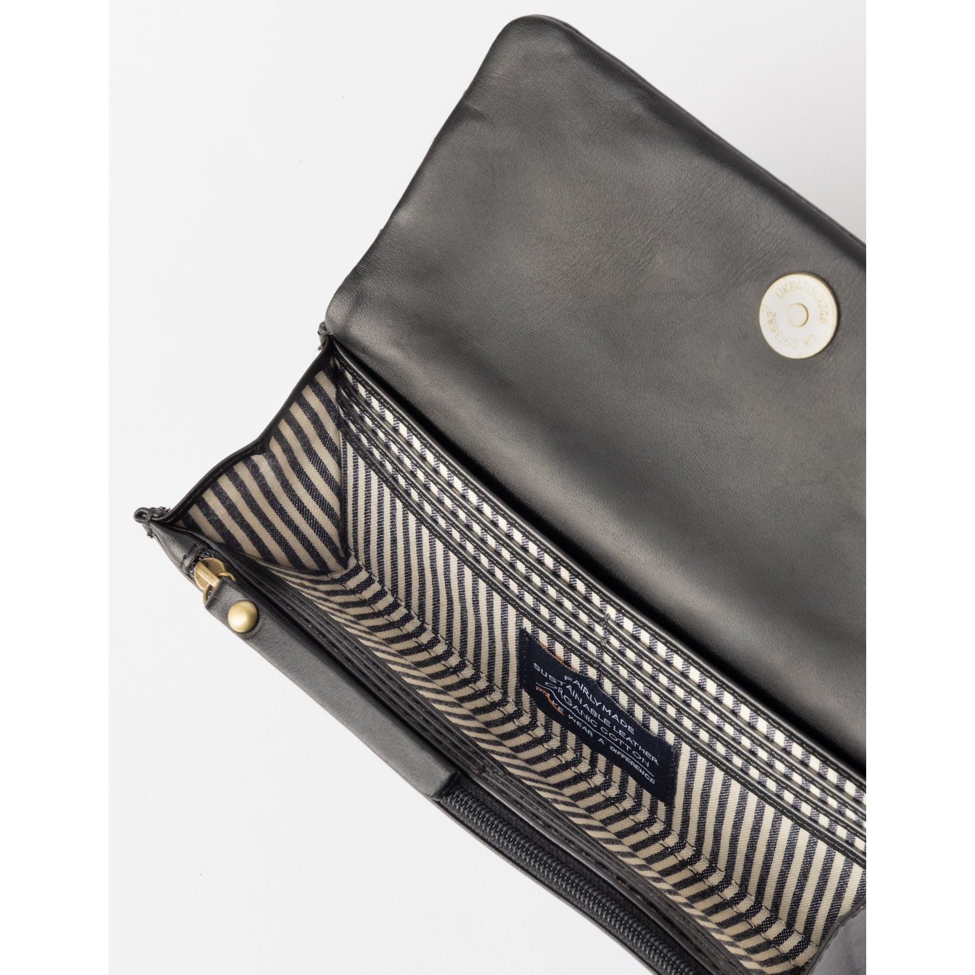 Pau_s-Pouch-Black-Woven-Classic-Leather-Inside.jpg