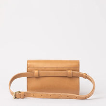 Afbeelding in Gallery-weergave laden, Sanne belt bag - Cognac vegan uppeal™
