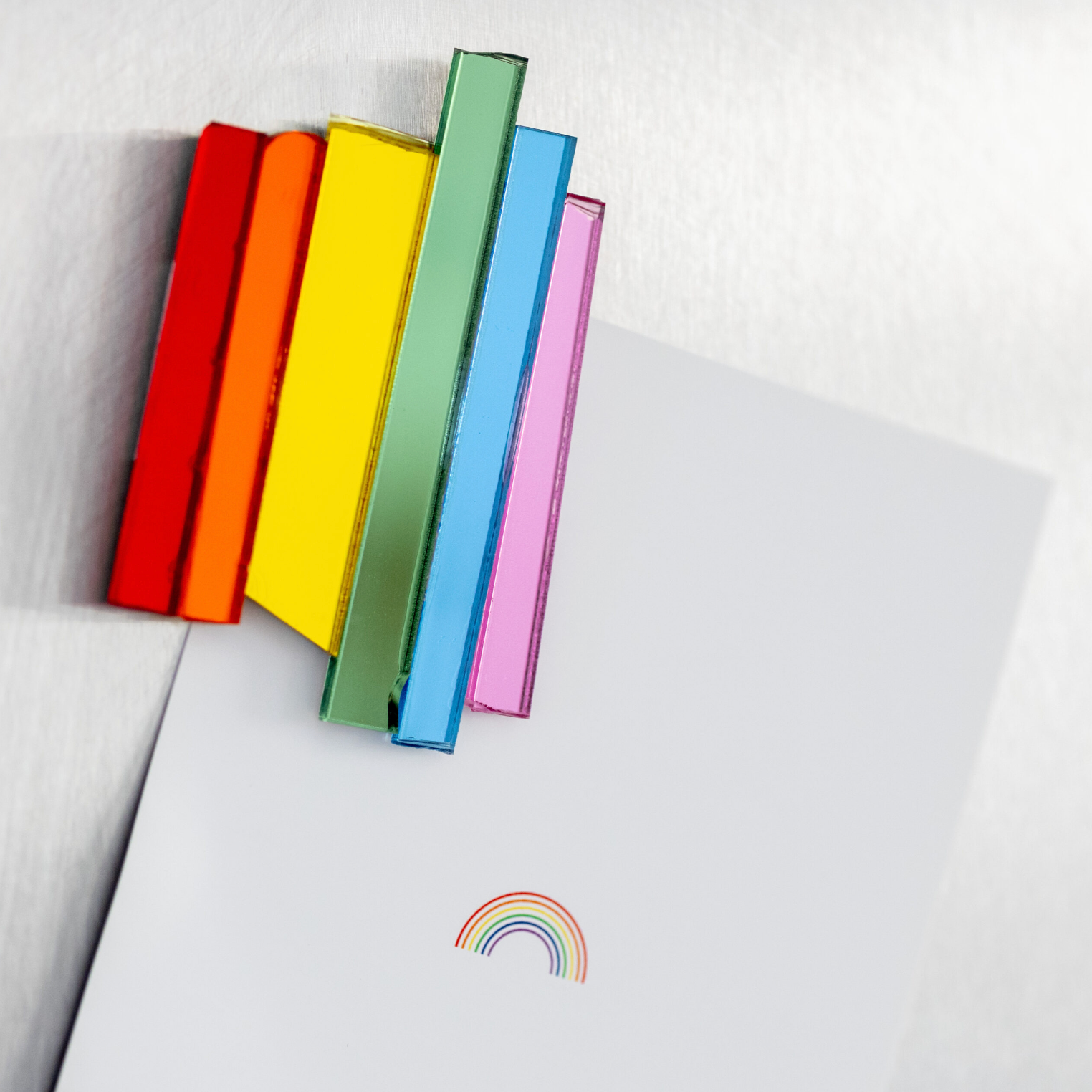 Rainbow magnet