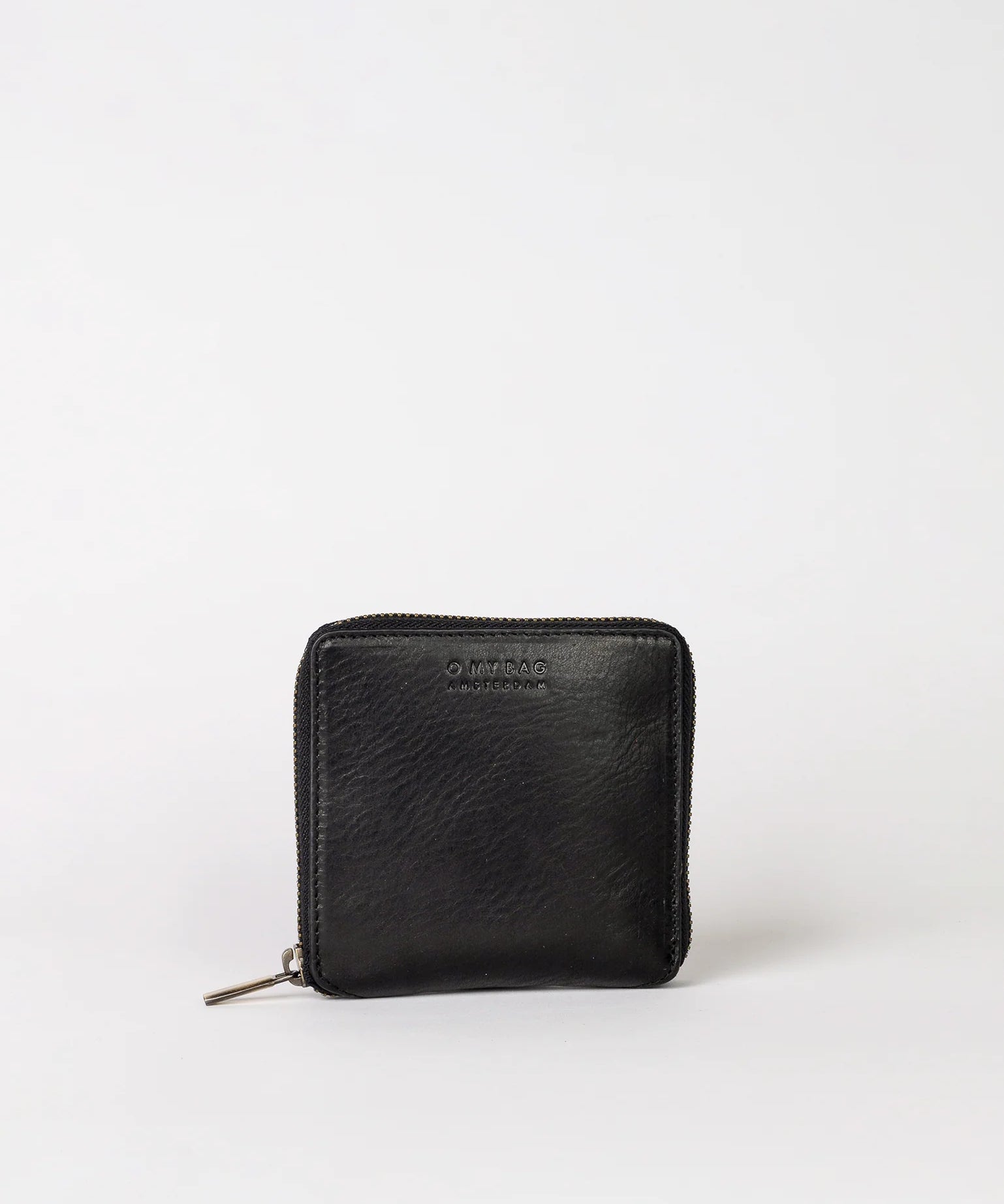 Sonny-Square-Wallet-Black-Stromboli-Leather-Front.webp