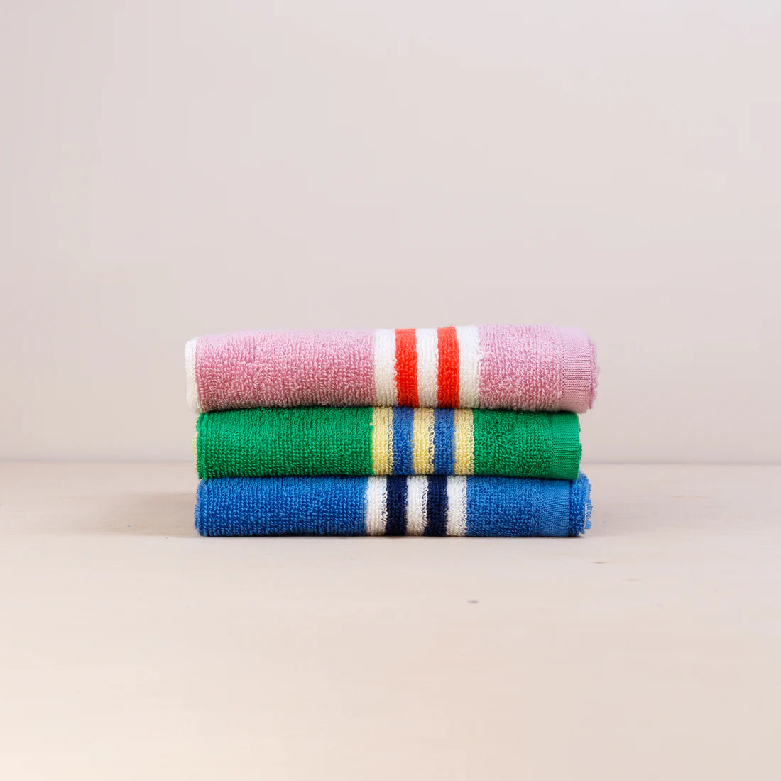 Gestreepte handdoek van badstof